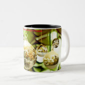 kerstcadeautjes opa tweekleurige koffiemok (Voorkant rechts)