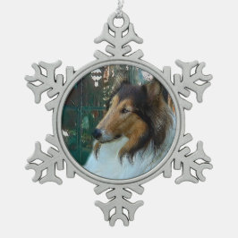 Kerstcollie op het raam tin sneeuwvlok ornament