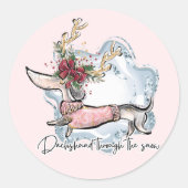 kerstdachschund door de sneeuwfeesthond ronde sticker (Voorkant)