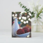 Kerstdecoratie in wit en rood, vaas, ansichtkaart feestdagenkaart (Staand voorkant)