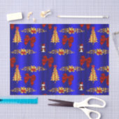 Kerstdecoratie op blauw tissuepapier (Craft)