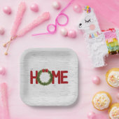 Kerstdennenkrans en huistekst op berk papieren bordje (Feest)