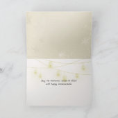 kerstdij met cadeaus in winterse bossen feestdagen kaart (Binnen)