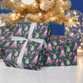 Kerstdwergen en rendieren met roze handschoenen cadeaupapier