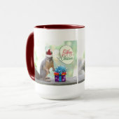 kersteekhoorn met kerstcadeautjes mok (Voorkant links)