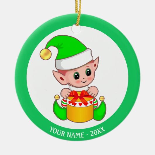 Kerstelf in het groen & eigen naam keramisch ornament (Voorkant)
