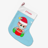 Kerstelf met gezichtsmasker op lichtblauw grote kerstsok (Voorkant (Hangend))