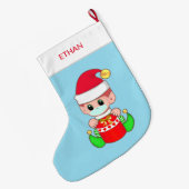 Kerstelf met gezichtsmasker op lichtblauw grote kerstsok (Achterkant (Hangend))