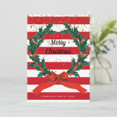 Kerstelijke hulstbessen krans strepen feestdagenkaart (Staand voorkant)