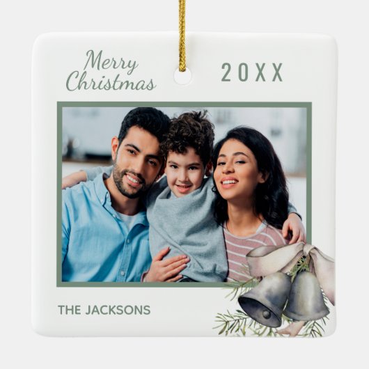 Kerstfamilie foto witte groene gordels keramisch ornament (Achterkant)