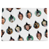 Kerstfeest Funny Familie Foto: witte versieringen Groot Cadeauzakje (Voorkant)