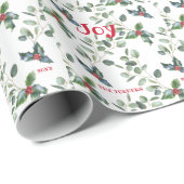 Kerstfeest Holly Berry Joy Holiday Monogram Cadeaupapier (Rol Hoek)