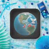 Kerstfeest met witte dove op de wereld papieren bordje (Feest)