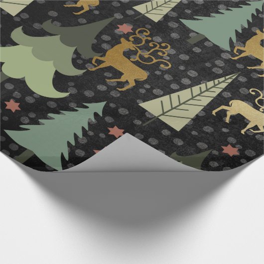 Kerstfeestdag - Bomen en bier op zwart Cadeaupapier (Hoek)