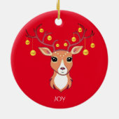 Kerstfeestdag Golden Deer op rood Keramisch Ornament (Achterkant)