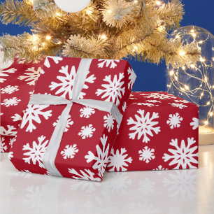 Kerstfeestdag in Red White Snowflakes Cadeaupapier
