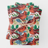 kerstfeestdag met rode kardinaal inpakpapier vel (In situ)