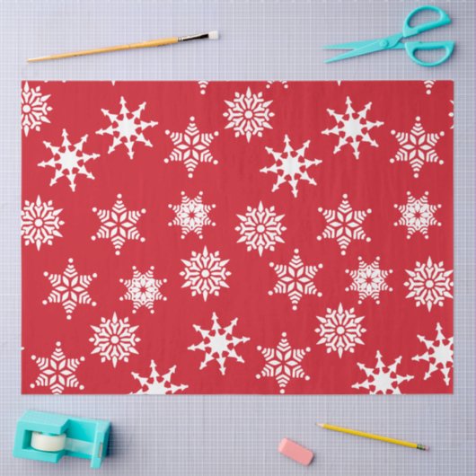 Kerstfeestelijke rode en witte sneeuwvlokken tissuepapier (Craft)
