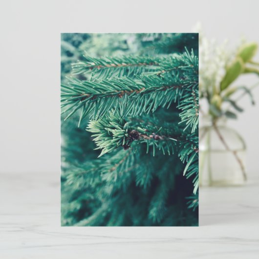 Kerstfeestelijke uitnodiging met kerstboom (Staand voorkant)