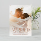 Kerstfoto met gehuwde Elegant Folie Typografie Folie Feestdagenkaart (Staand Voorkant)