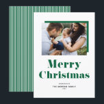 Kerstfoto met groene feestelijke feestfoto feestdagenkaart<br><div class="desc">Vrolijk kerstfeest! Verstuur feestelijke groeten dit kerstseizoen met deze aanpasbare foto-kerstkaart. Het is voorzien van een groen gewaagd typografie- en patroonpatroon. Personaliseer door een foto,  namen,  jaar en andere details toe te voegen. Deze moderne kerstkaart voor typografie is ook verkrijgbaar in andere kartonnen dozen.</div>