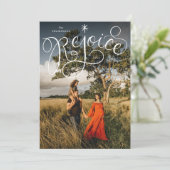 Kerstfoto met handschrift Rejoice Feestdagenkaart (Staand voorkant)