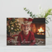 Kerstfoto met minimalistisch schrift 'Vrede Liefde Feestdagenkaart (Staand voorkant)
