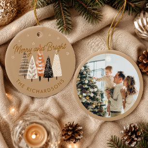 Kerstfoto met naam & vrolijk bruin keramisch ornament