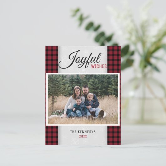 Kerstfoto met rode ruitmotief voor de familie feestdagenkaart (Staand voorkant)