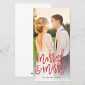 Kerstfoto rood met Pas getrouwd en vrolijk Feestdagenkaart (Voorkant / Achterkant)