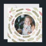 Kerstfoto Rustic Foliage en Winter Berries Feestdagenkaart<br><div class="desc">Deze stijlvolle fotovakantiekaart heeft bijtende, natuurlijke bladeren om uw foto te lijsten. Het ontwerp bestaat uit traditionele tinten van rood, groen en goud en heeft een geurig wintergroen, zoals vlooientakken, mistletoe, heilige en dennenkeien. De achterkant van de kaart heeft decoratieve typografie, die Vredesliefde en Joy wenst. De sjabloon is opstelling...</div>