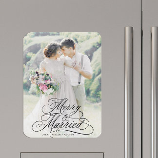 Kerstfoto van pasgetrouwden 'Gelukkig & Getrouwd' Magneet