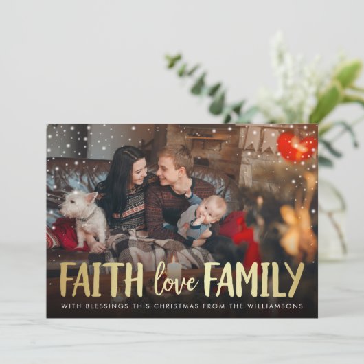 Kerstfoto van Red Pset & Gold Faith Love Family Feestdagenkaart (Staand voorkant)