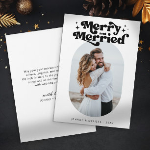 Kerstfoto van retro getrouwd stel feestdagenkaart