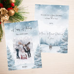 Kerstfoto winterlandschap feestdagenkaart<br><div class="desc">Waterkleurig winterbos als achtergrond. Personaliseer en voeg uw familienaam en een foto toe. Sneeuwbedekking. Prettige feestdagen Geschreven met een trendy handgeschreven stijl script. Terug: voeg uw bericht en namen toe.</div>