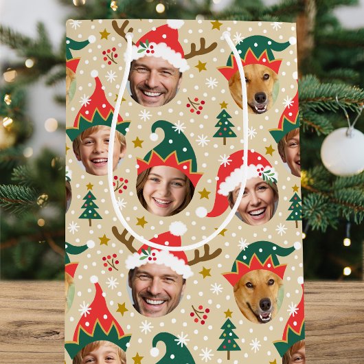 Kerstfotocollage Feestelijk Grappig Gezicht Beige Medium Cadeauzakje