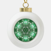 Kerstfractaal ontwerp ~ Kaleidoscoop ~ * ~ Keramische Bal Ornament (Voorkant)