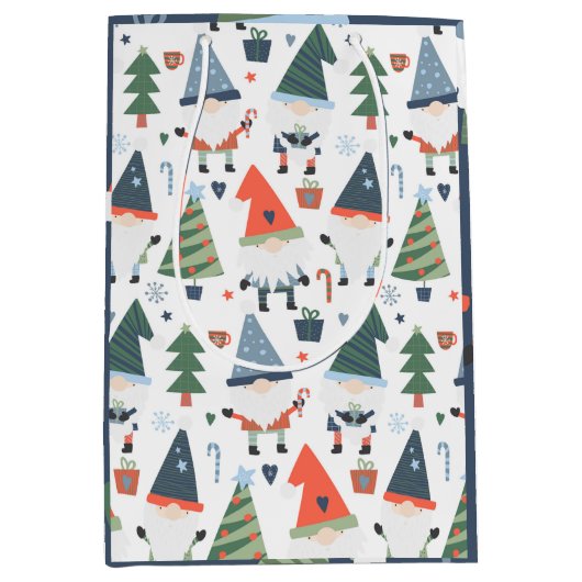 Kerstgnomen Trees Blue Green Red Medium Cadeauzakje (Voorkant)