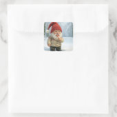 Kerstgnoom in sneeuwvlokken met snoepriet vierkante sticker (Tas)