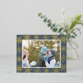 Kerstgoud Snowflakes Elegant Winter Gray Folie Feestdagen Briefkaart (Staand Voorkant)