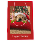 Kerstgouden koortsnaveldog onder de boom medium cadeauzakje (Voorkant)