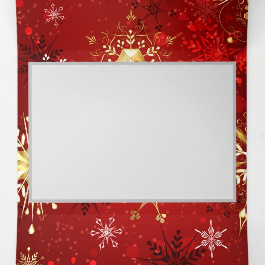 Kerstgouden sneeuwvlokken op rode achtergrond drieluik kaart (Binnenkant midden)