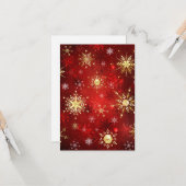 Kerstgouden sneeuwvlokken op rode achtergrond kaart (Voorkant / Achterkant in situ)