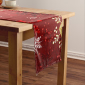 Kerstgouden sneeuwvlokken op rode achtergrond lange tafelloper (Voorbeeld)