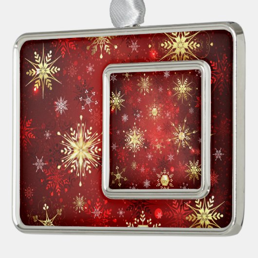Kerstgouden sneeuwvlokken op rode achtergrond verzilverd omlijst ornament (Links)