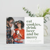 kerstgrappige Drink beer zijn prettige paarse foto Feestdagenkaart (Staand voorkant)