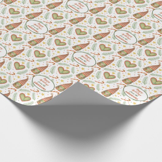 kerstgrilgnoompatroon cadeaupapier (Hoek)