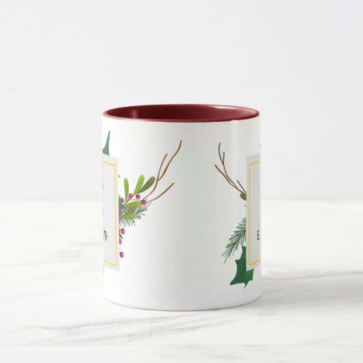 Kerstgroen Elegant Rood Monogram Maroon Mok (Midden)