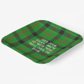 Kerstgroen geruit grappige uitspraken papieren bordje (Gebogen)