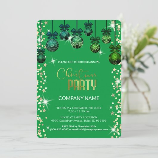 Kerstgroen ornament, diamanten, sneeuwvlokken kaart (Staand voorkant)